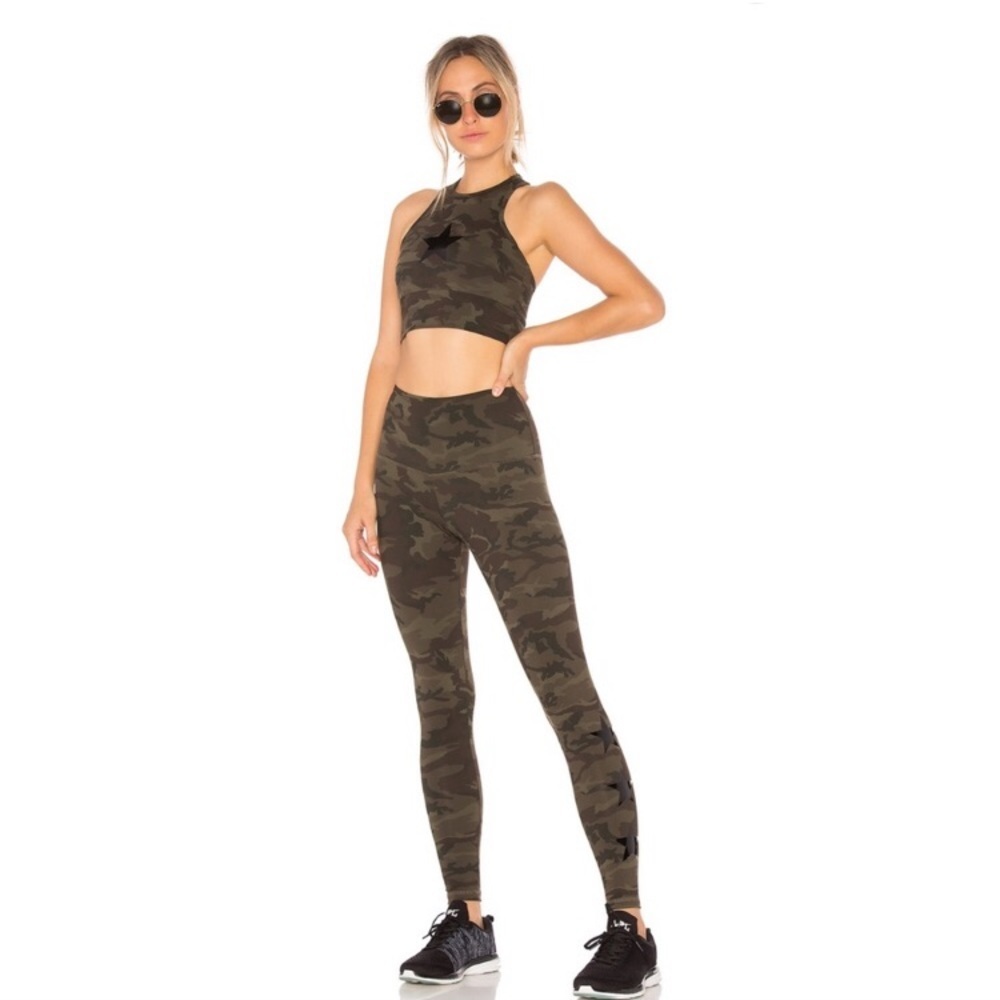 Revolve STRUT THIS camo Star Leggings size xs